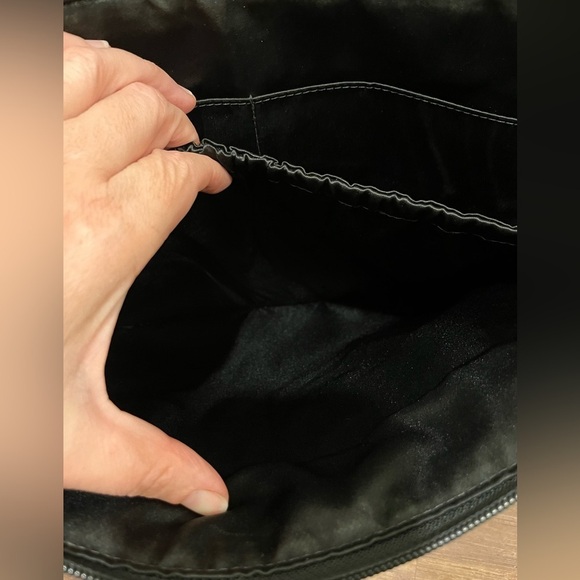 COACH Black Signature Logo C Padded Pockets Desk Top Zip Around Case - Picture 7 of 12